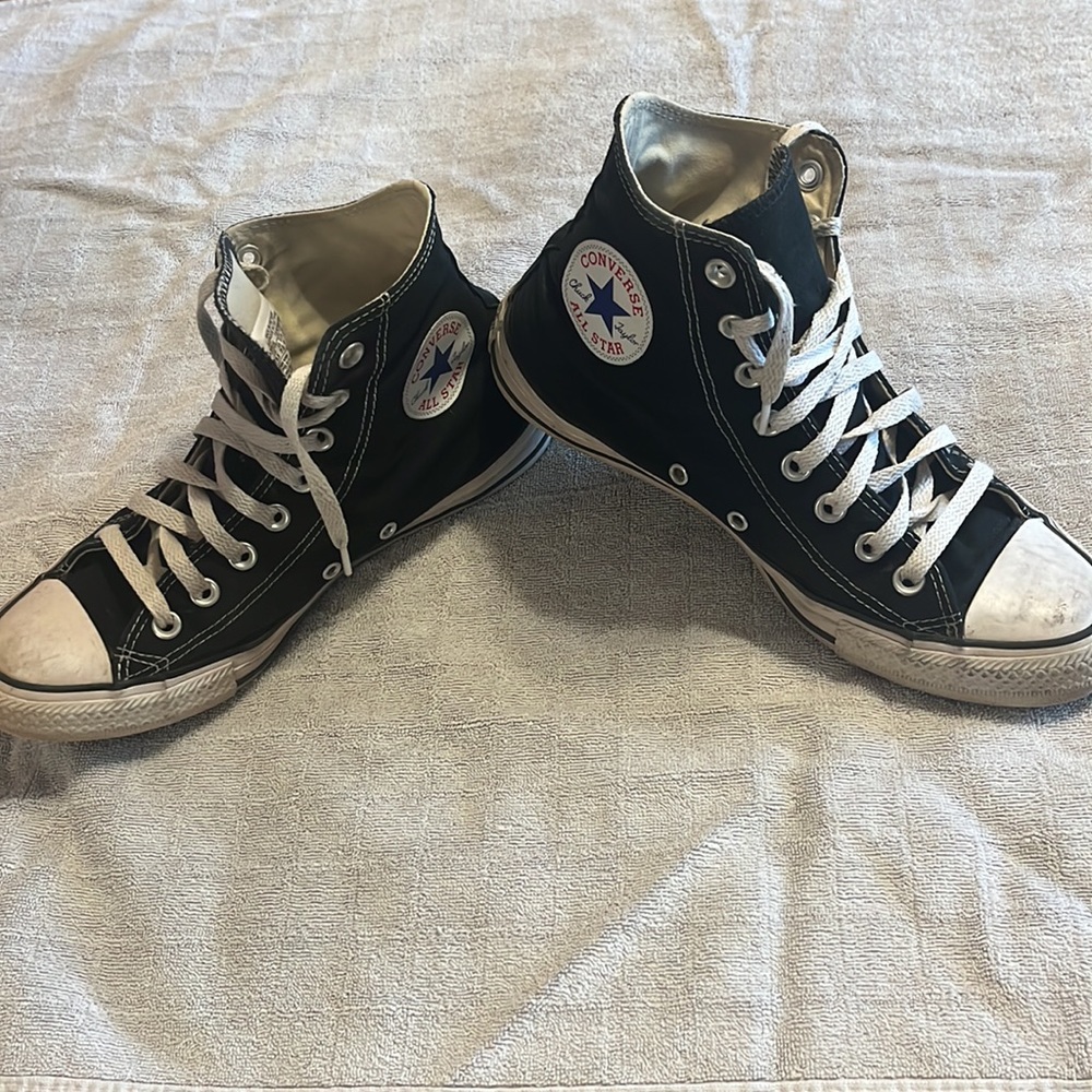 Converse size 9.5 Chuck Taylor All Star Black Running Shoes Sneakers